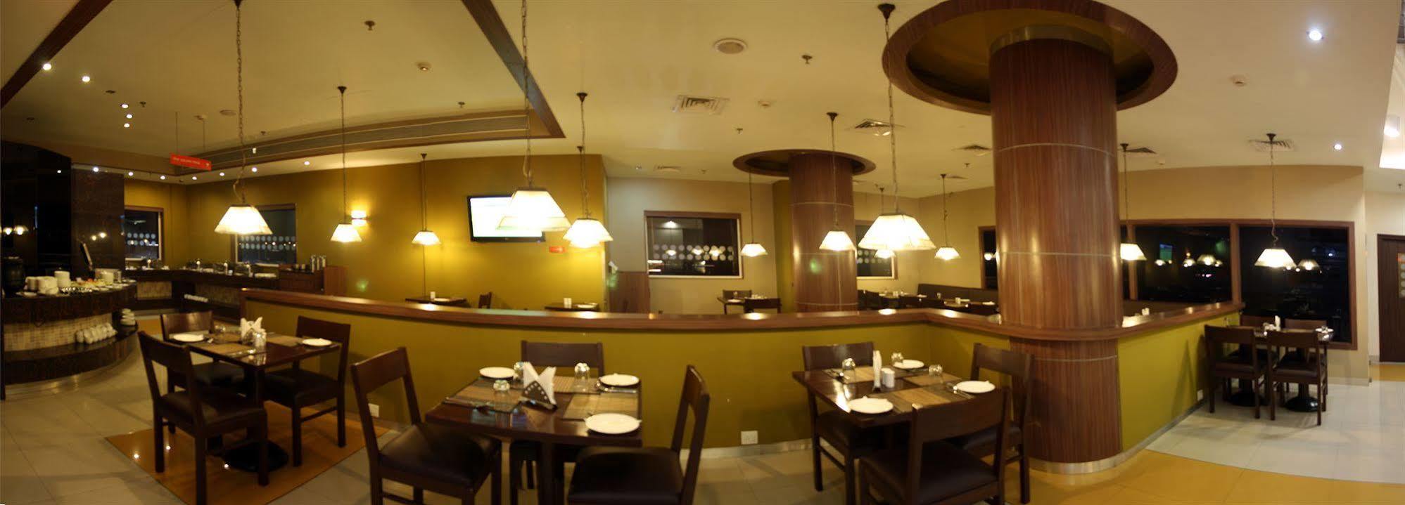 East Delhi Hotel Nova Deli Exterior foto